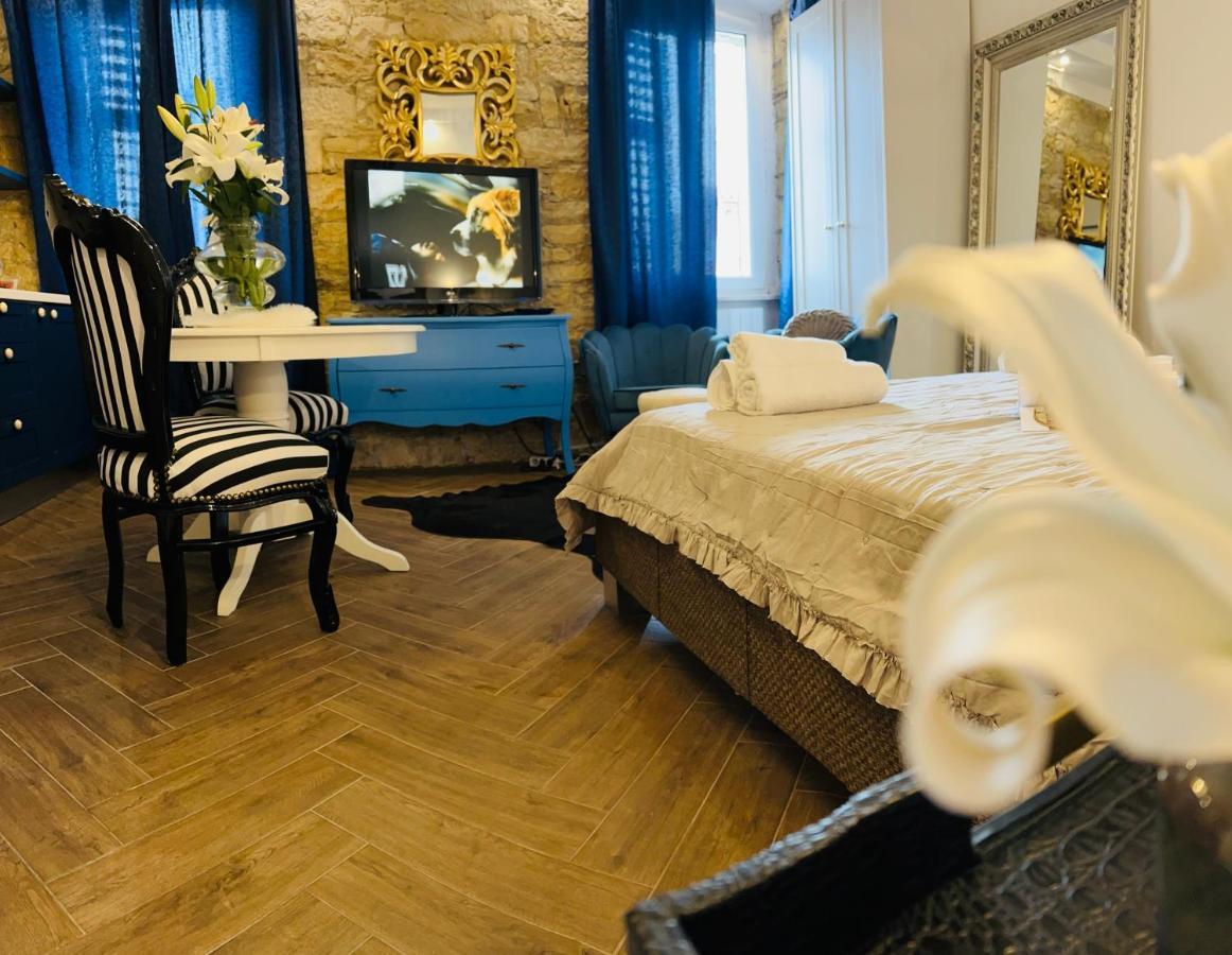 La Dolce Vita Luxury Apartments With Best Free Private Parking In City Center Pula Luaran gambar